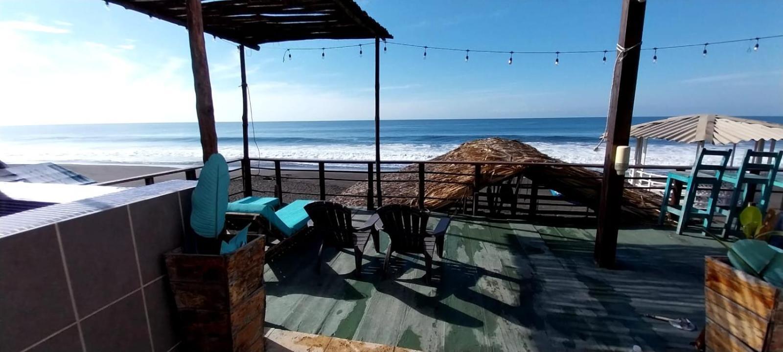 Black Sand Beachhouse Monterrico Exterior foto
